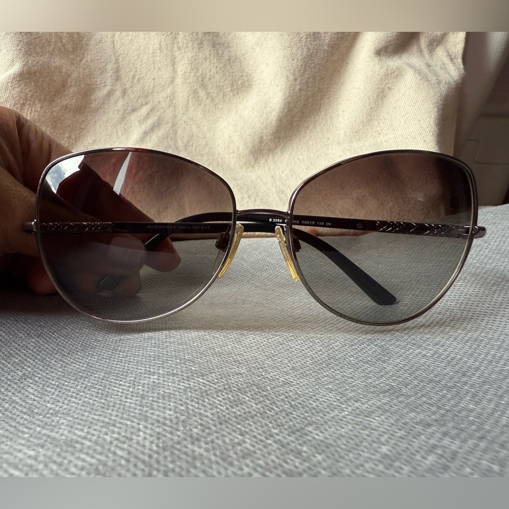 Burberry  Sunglasses